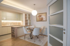 Specious LUX Apartments (Eluxory apts.)